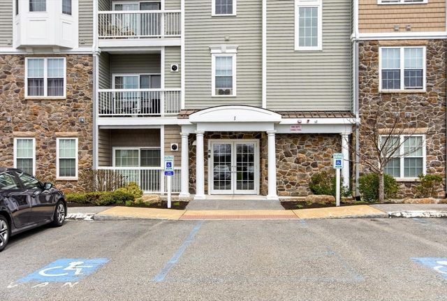 1 Francis Drive 309, Andover, MA 01810