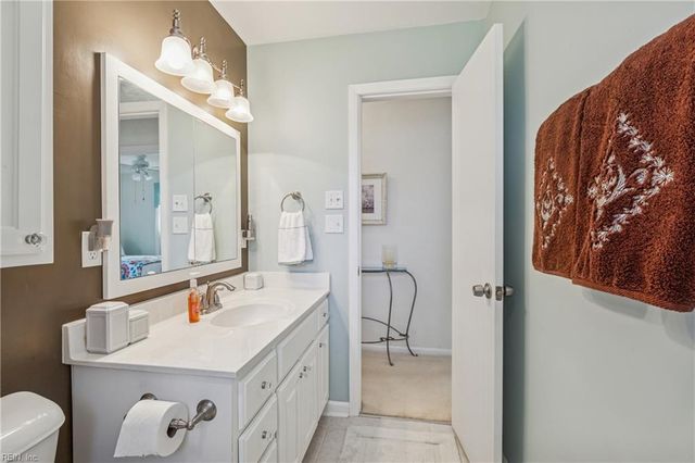 702 Kings View CT, Hampton, VA 23669