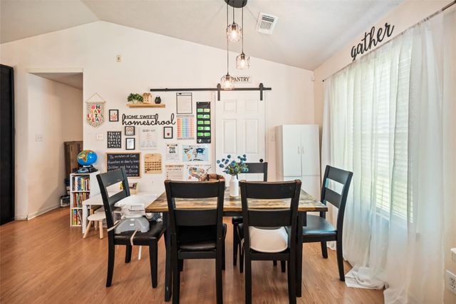 1501 1st Avenue N, Texas City, TX 77590