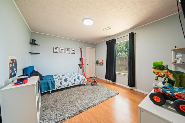 1501 1st Avenue N, Texas City, TX 77590