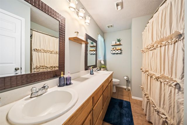 1501 1st Avenue N, Texas City, TX 77590