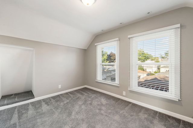 4139 N Kenneth Avenue, Chicago, IL 60641