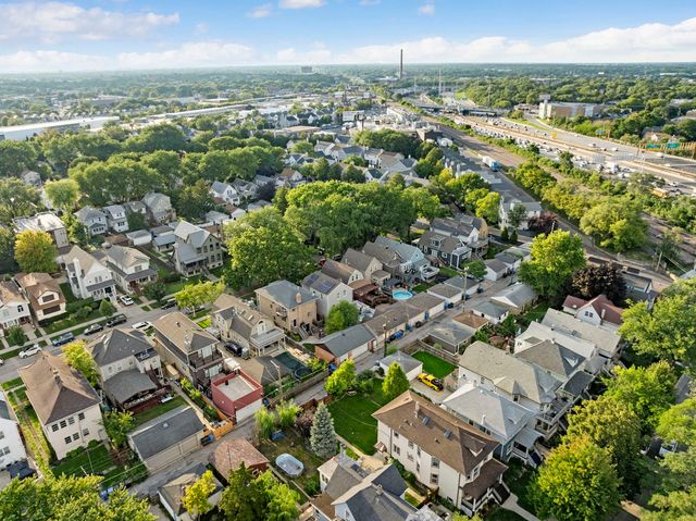 4139 N Kenneth Avenue, Chicago, IL 60641