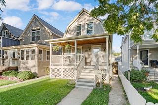 4139 N Kenneth Avenue, Chicago, IL 60641