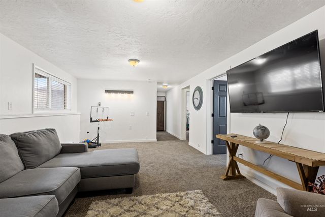 11583 Orchard Ave, Nampa, ID 83651
