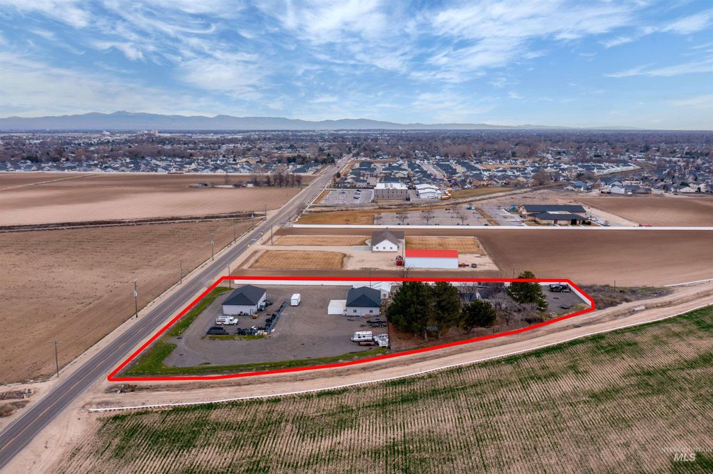 11583 Orchard Ave, Nampa, ID 83651 photo 2