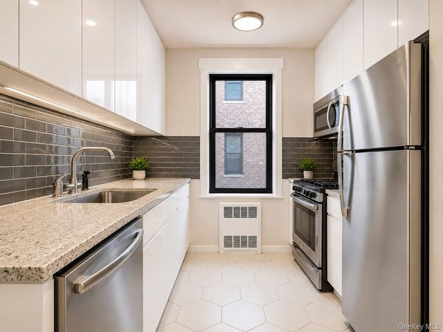 226-26 Union Turnpike 1F, Oakland Gardens, NY 11364