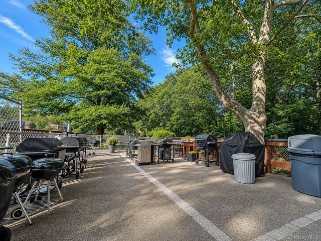 226-26 Union Turnpike 1F, Oakland Gardens, NY 11364