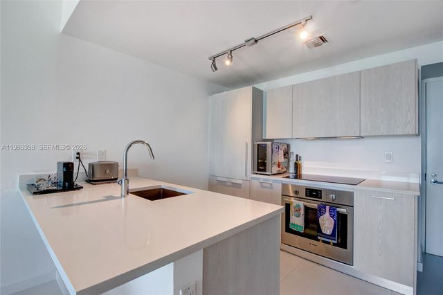 501 NE 31st St 1502, Miami, FL 33137