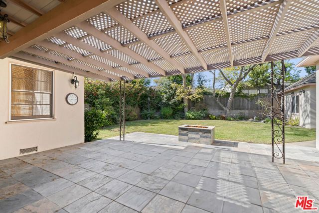 11959 Foxboro Drive, Los Angeles, CA 90049
