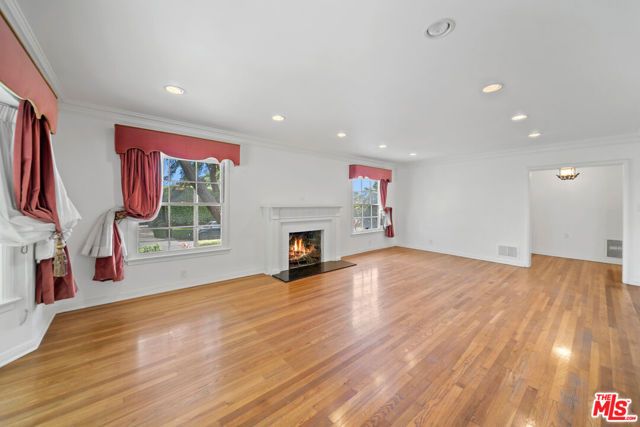 11959 Foxboro Drive, Los Angeles, CA 90049