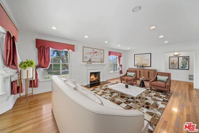 11959 Foxboro Drive, Los Angeles, CA 90049