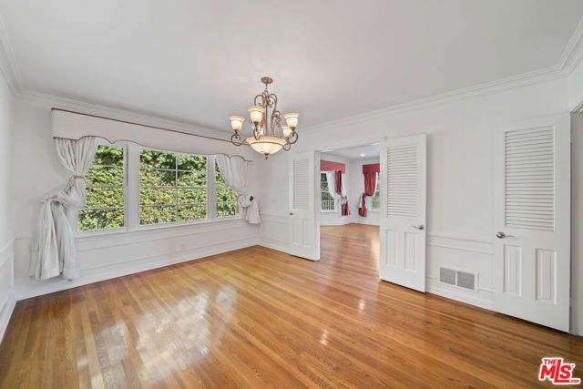 11959 Foxboro Drive, Los Angeles, CA 90049