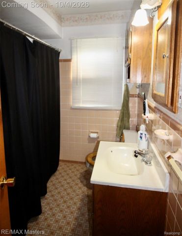 8148 Buckingham Avenue, Allen Park, MI 48101