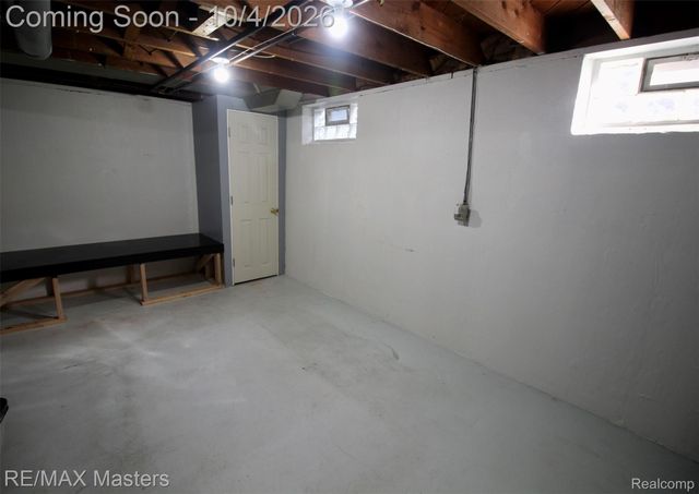 8148 Buckingham Avenue, Allen Park, MI 48101