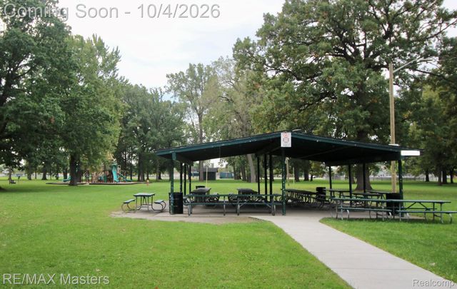8148 Buckingham Avenue, Allen Park, MI 48101