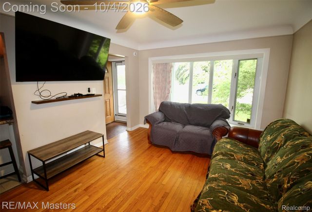 8148 Buckingham Avenue, Allen Park, MI 48101