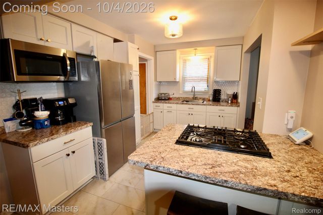 8148 Buckingham Avenue, Allen Park, MI 48101