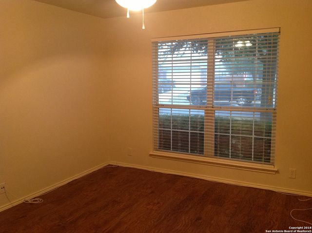 9030 Pinseeker, Selma, TX 78154