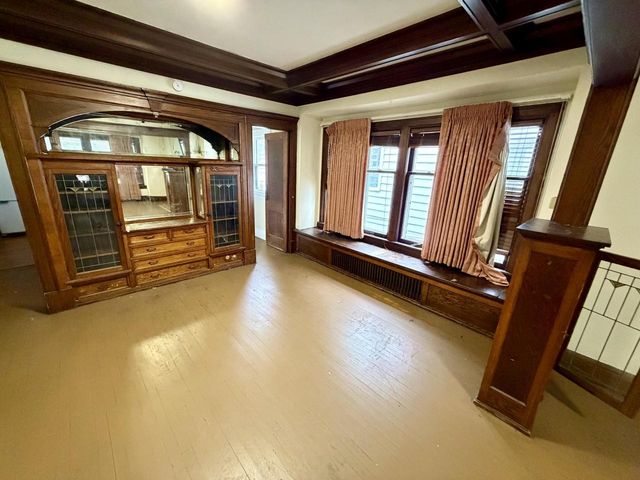 2206 W Keefe AVENUE, Milwaukee, WI 53206