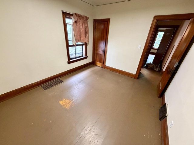 2206 W Keefe AVENUE, Milwaukee, WI 53206