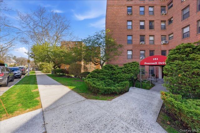 161 Pearsall Drive 2B, Mount Vernon, NY 10552