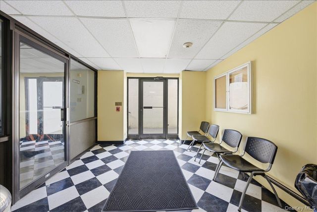 161 Pearsall Drive 2B, Mount Vernon, NY 10552