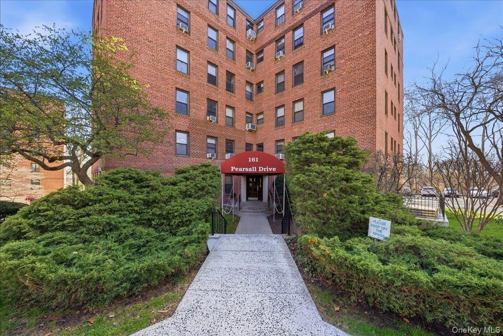 161 Pearsall Drive 2B, Mount Vernon, NY 10552