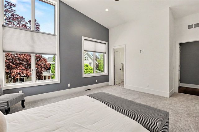 14 Trowbridge Street, Grand Rapids, MI 49503