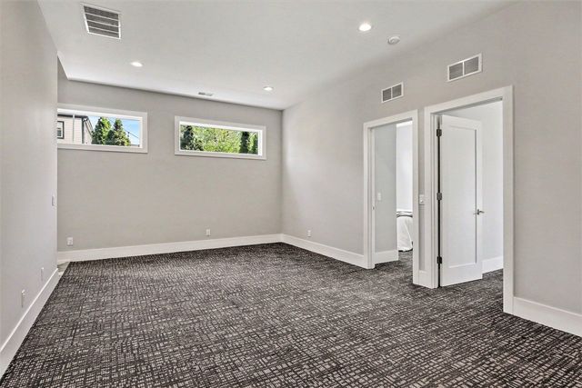 14 Trowbridge Street, Grand Rapids, MI 49503