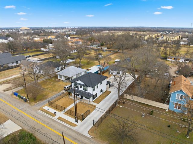 3008 S 3rd Street, Waco, TX 76706