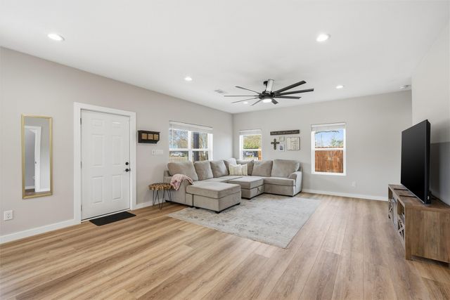 3008 S 3rd Street, Waco, TX 76706