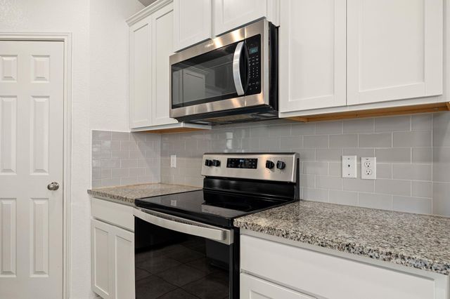 149 Rearden BLVD, Jarrell, TX 76537