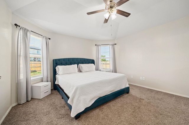 149 Rearden BLVD, Jarrell, TX 76537