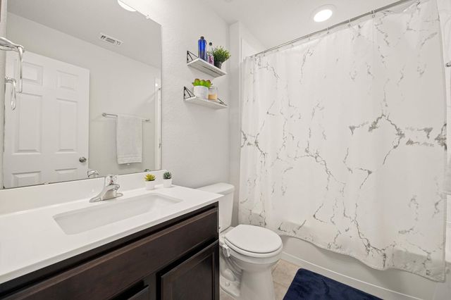 149 Rearden BLVD, Jarrell, TX 76537