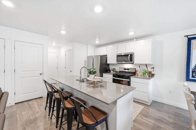 1123 W HIDDEN SPRING DR, Santaquin, UT 84655