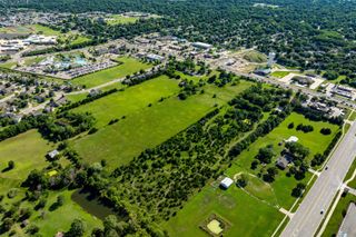 1400 N Rock Rd, Derby, KS 67037