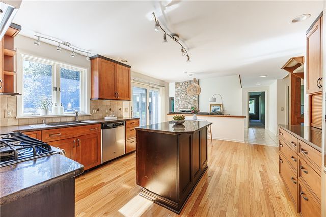 5 Wolf Trapp, Pittsford, NY 14534