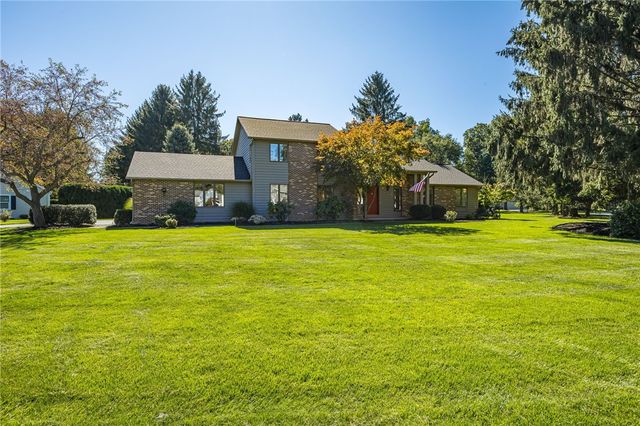 5 Wolf Trapp, Pittsford, NY 14534