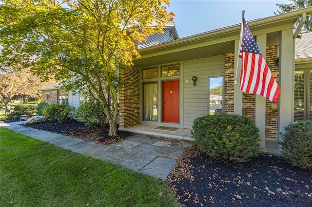 5 Wolf Trapp, Pittsford, NY 14534