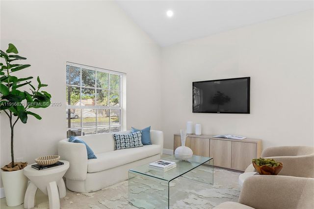 1223 NW 125th Ter, Sunrise, FL 33323