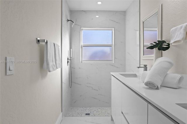 1223 NW 125th Ter, Sunrise, FL 33323