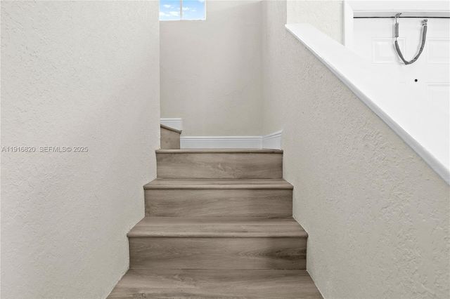 1223 NW 125th Ter, Sunrise, FL 33323