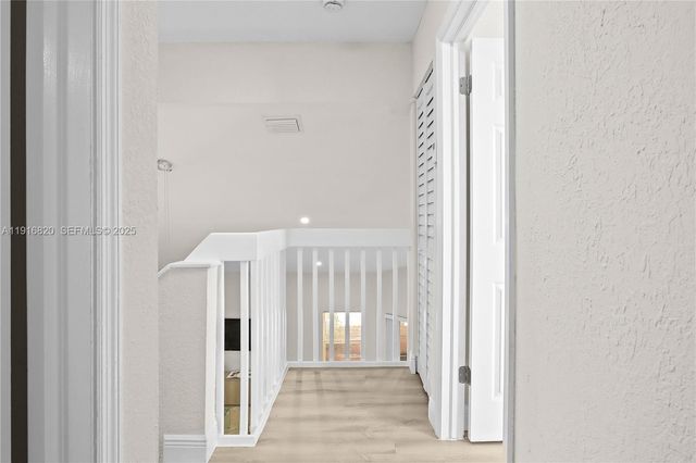 1223 NW 125th Ter, Sunrise, FL 33323