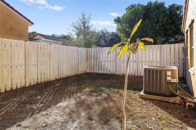 1223 NW 125th Ter, Sunrise, FL 33323