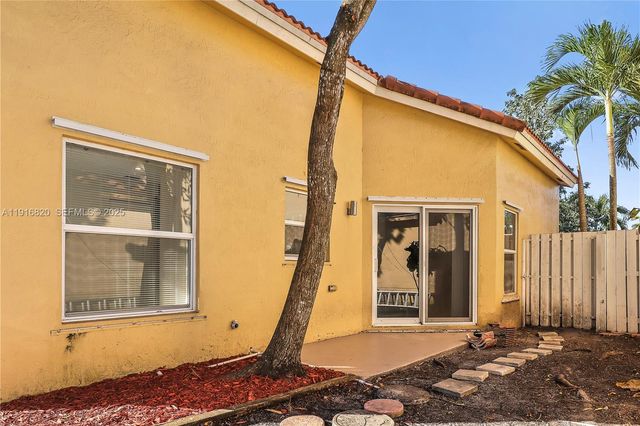 1223 NW 125th Ter, Sunrise, FL 33323