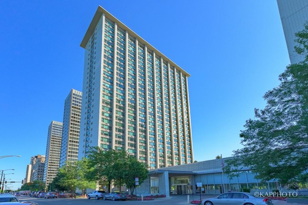 3600 N Lake Shore Drive 1603, Chicago, IL 60613