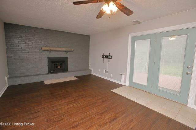 10110 Saint Rene Rd, Louisville, KY 40299