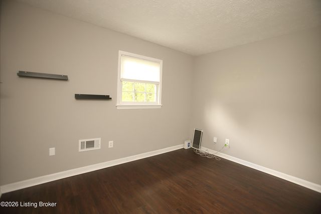 10110 Saint Rene Rd, Louisville, KY 40299