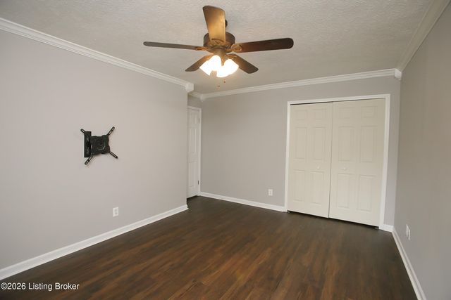 10110 Saint Rene Rd, Louisville, KY 40299